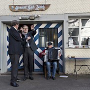 Stadtrat Martin Waser und Florian von Meiss, Initiant der Freunde Zürich Maritim, vor der Medienkonferenz zum Hafenkran im Limmatclub Zürich. Foto: © Karin Hofer, karin_hofer@gmx.ch