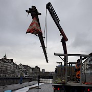 Freigelegte Schiene auf der Terrasse der ehemaligen Fleischerhalle am Limmatquai, 24. März 2014, Foto: © Karin Hofer, karin_hofer@gmx.ch